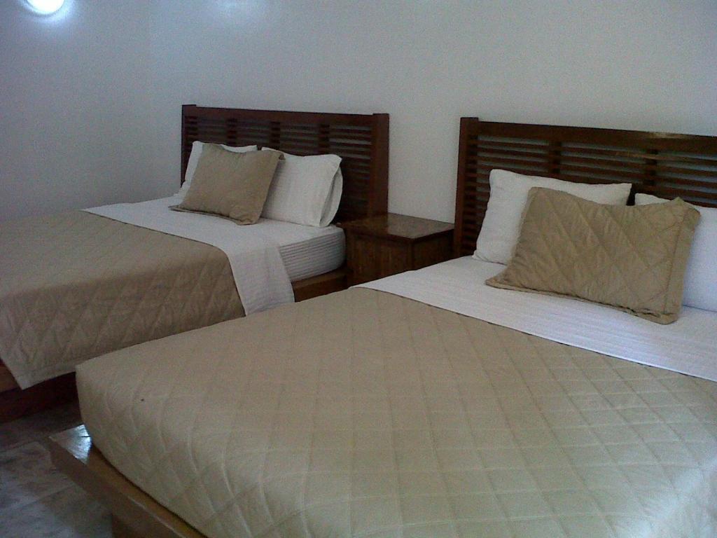 Beachcomber Resort Balabag  Rum bild